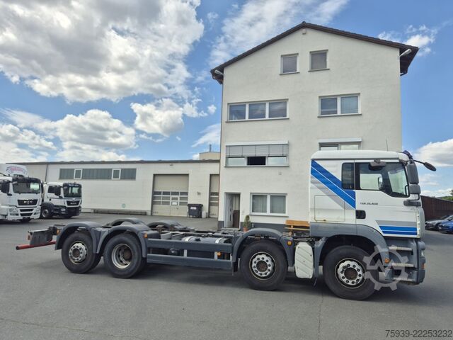 トラックシャーシ MAN TGA 35.430