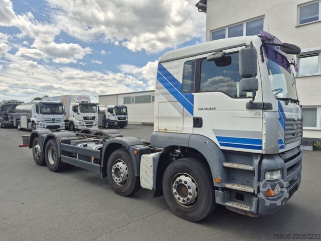 トラックシャーシ MAN TGA 35.430