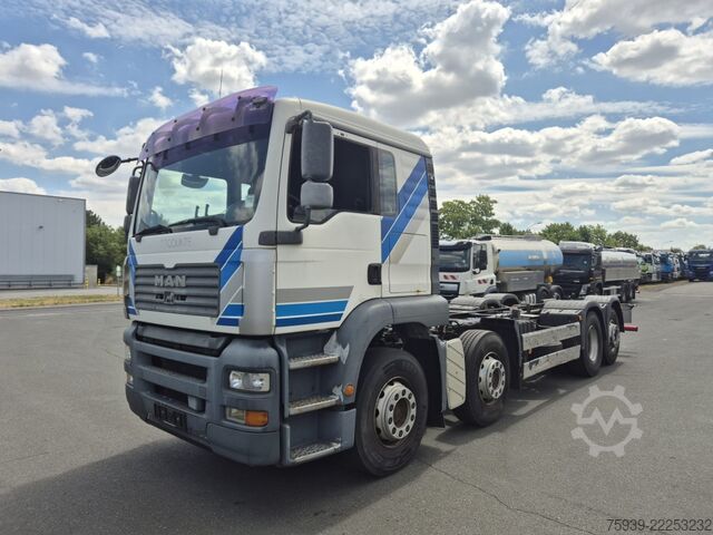 トラックシャーシ MAN TGA 35.430
