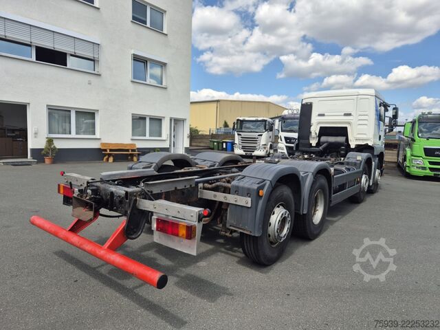 トラックシャーシ MAN TGA 35.430