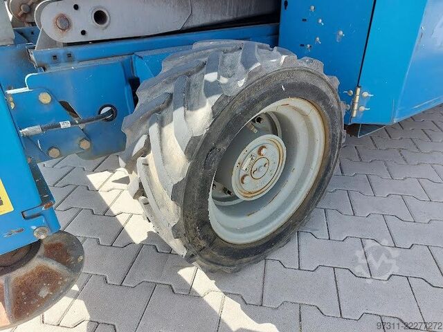 Käärkahveltõstuk Genie GS-3369 RT OR