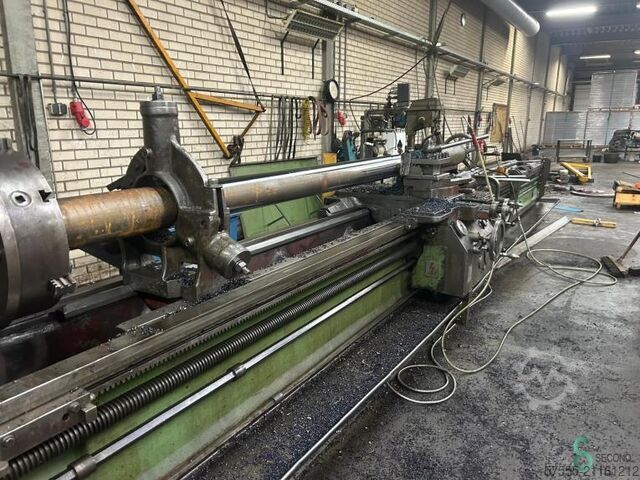 Horizontalni strugovi TOS SU63A-6000 TOS SU63A-6000