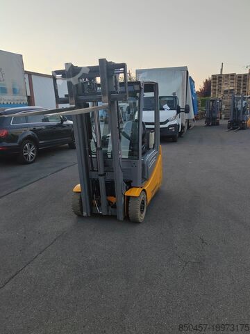 Elektrisk – 3 hjul Jungheinrich EFG216k