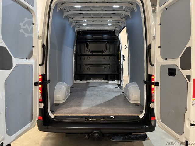 Tovornjak z zabojnikom Volkswagen Crafter 35 2.0 TDI L3H3 140 PK Automaat / Euro ...