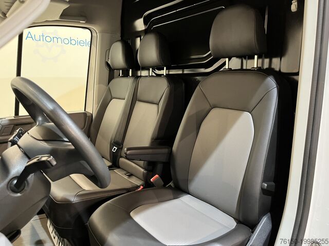 Tovornjak z zabojnikom Volkswagen Crafter 35 2.0 TDI L3H3 140 PK Automaat / Euro ...
