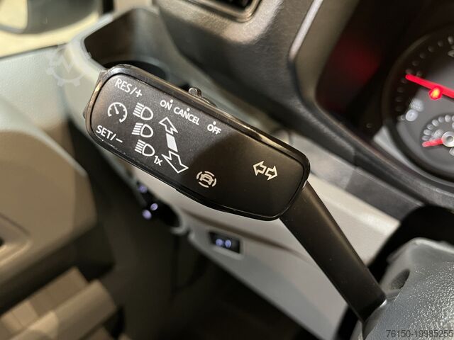 Tovornjak z zabojnikom Volkswagen Crafter 35 2.0 TDI L3H3 140 PK Automaat / Euro ...