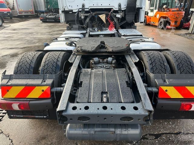 Véhicule tracteur volume MERCEDES-BENZ Actros 1845 Euro6 4x2 Voll-Luft