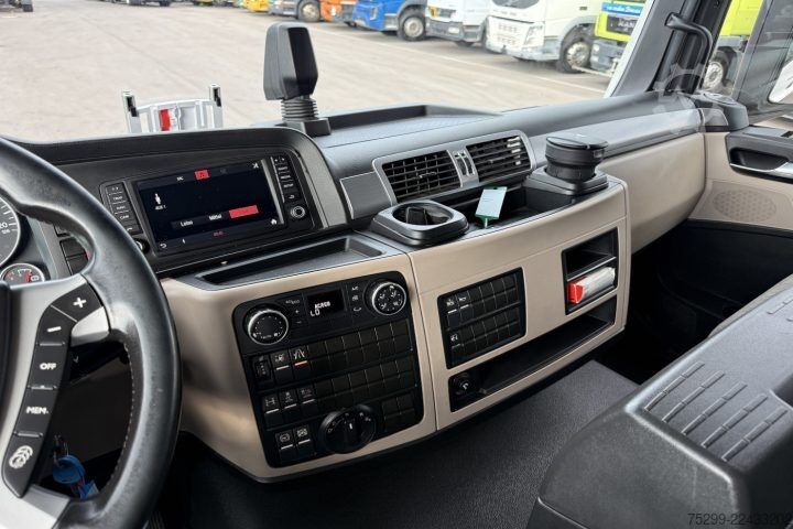 Autocarro con cassone MAN TGS 18.400 4x2 Koffer / HB / Swiss-Vehicle