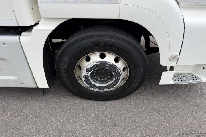 Autocarro con cassone MAN TGS 18.400 4x2 Koffer / HB / Swiss-Vehicle