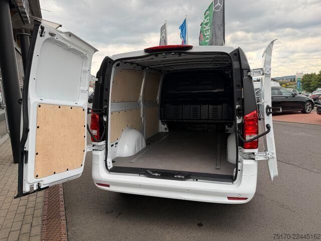Karavan s visokim krovom Mercedes-Benz Vito 116 CDI 9G Extral Klima Kamera SHZ