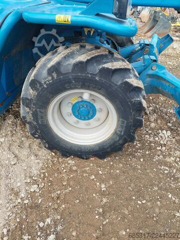 รถยกเทเลสโคปิคแบบติดตั้ง Merlo P 40.13