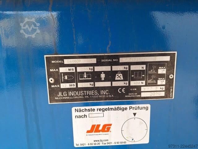 Plataforma telescópica JLG E600JP