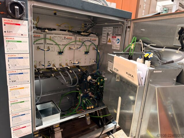 Industrijski robot KUKA KR 210 R2700 extra