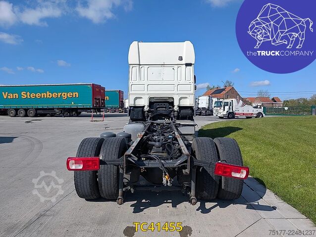 الهيكل مع كابينة السائق DAF XF 440