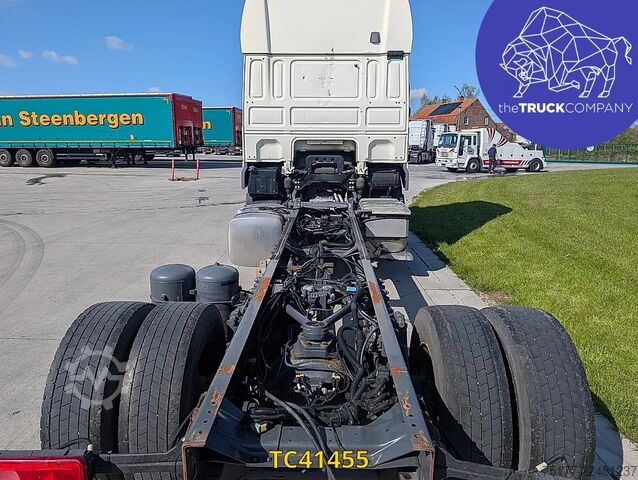 الهيكل مع كابينة السائق DAF XF 440