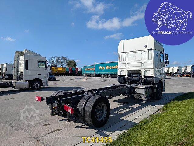 الهيكل مع كابينة السائق DAF XF 440