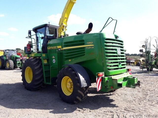 เครื่องย่อยเอกสาร John Deere 7350 ohne Vorsatz