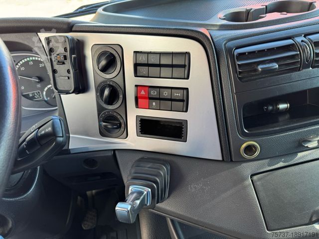 Transporter mit Pritsche & Plane MERCEDES-BENZ 824 L + Anhänger