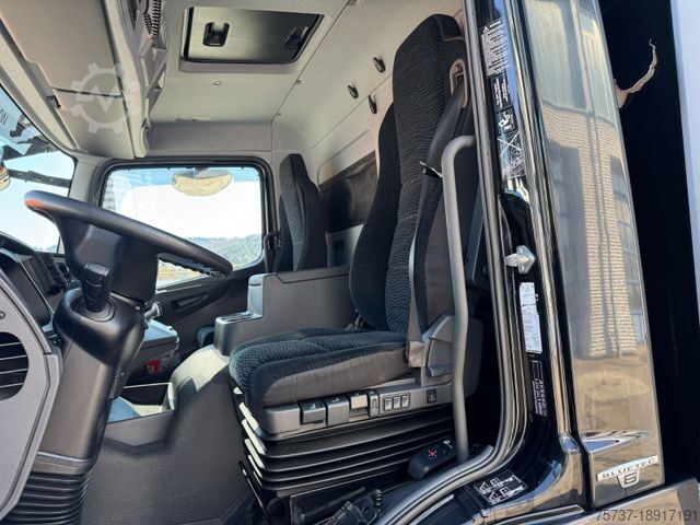 Transporter mit Pritsche & Plane MERCEDES-BENZ 824 L + Anhänger