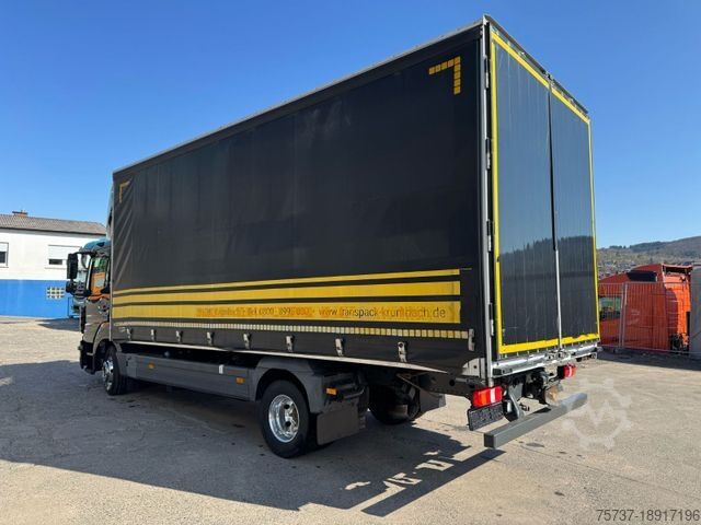 Transportador con plataforma y toldo MERCEDES-BENZ 824 L