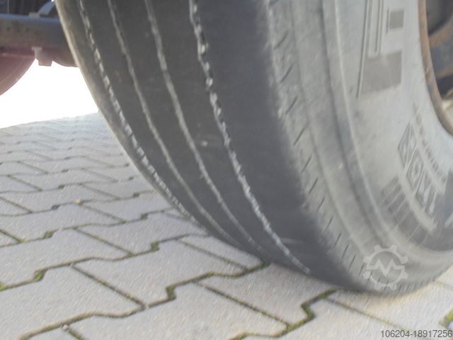 Mainomas kėbulo sunkvežimis DAF XF460 FAR SSC BDF Intarder 1220mm AHK