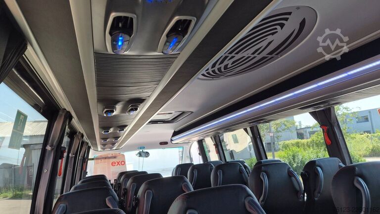 Minibus IVECO 2x Daily 70 Lagerfahrzeug Ferqui Sunrise 2,5 m B
