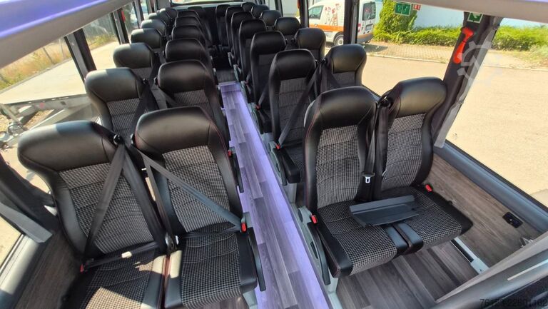 Minibus IVECO 2x Daily 70 Lagerfahrzeug Ferqui Sunrise 2,5 m B