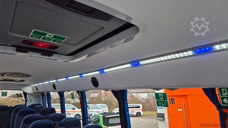 Minibus IVECO 2x Daily 70 Lagerfahrzeug Ferqui Sunrise 2,5 m B