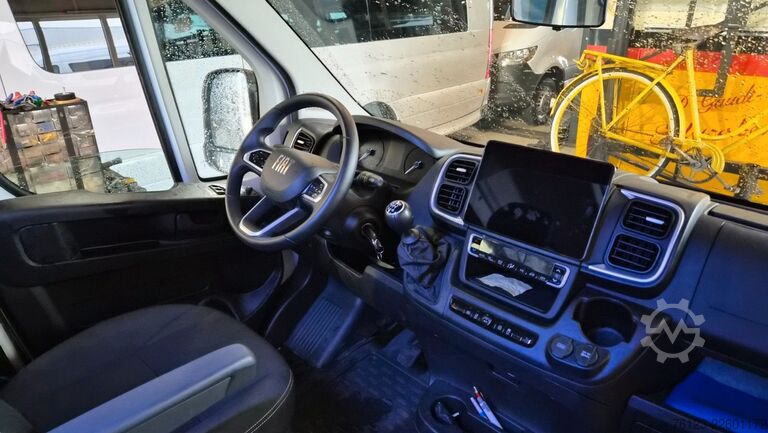 Minibus FIAT Ducato 9 Sitzer Mobility Airlineboden Rolli