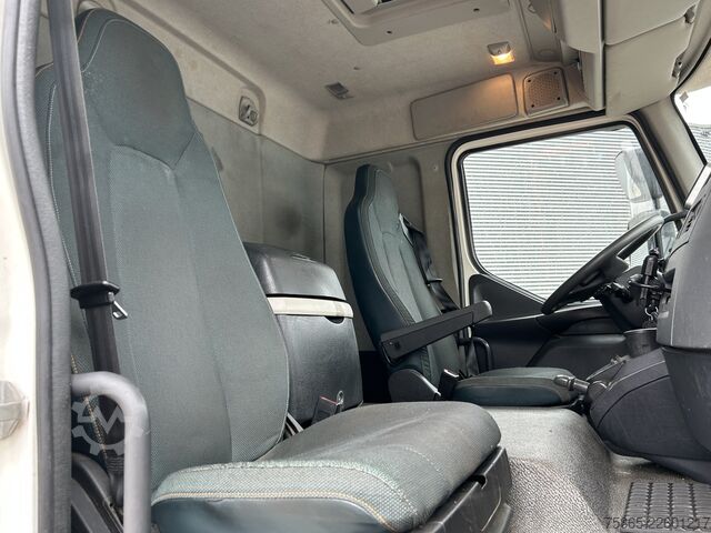 Ferðatösku Volvo FL 210 Euro 6 D / 12 Ton / 293 dkm / Box / Laad...