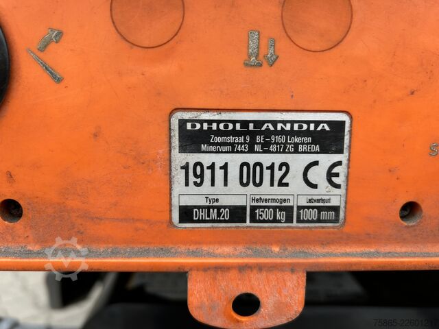 Ferðatösku Volvo FL 210 Euro 6 D / 12 Ton / 293 dkm / Box / Laad...