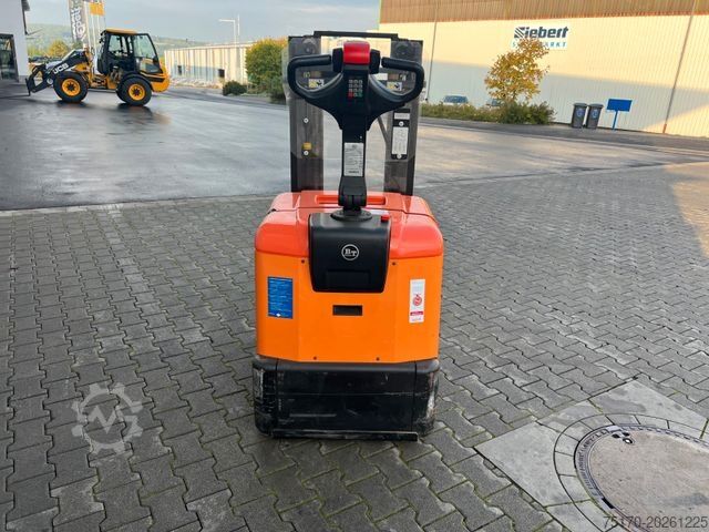 Manuell stabler TOYOTA SPE 125 L / nur 382h ! / Hochhubwagen /  3.350mm