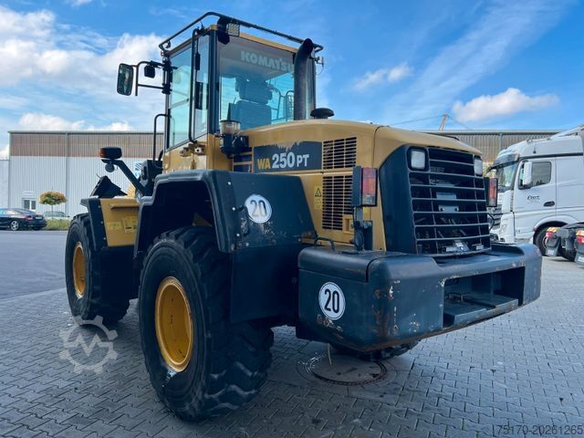 Hjullaster KOMATSU WA 250 PT - 5H / 12.390h /