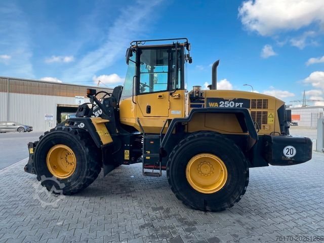 Hjullaster KOMATSU WA 250 PT - 5H / 12.390h /