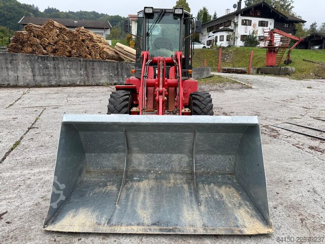 लोडर Ahlmann / Manitou AL85t