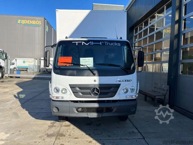 Valigia Mercedes-Benz Accelo 915 4x2 Closed Cargo Truck