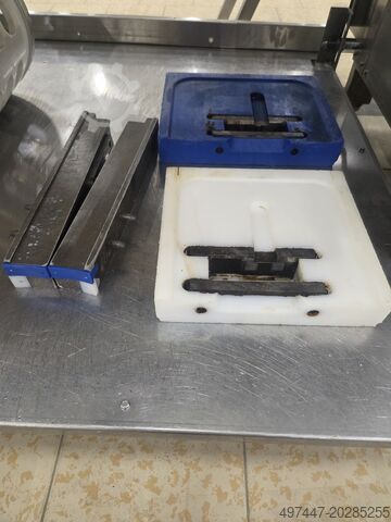 Ligne à pains / petits pains Konig kombi, 8/7/6/4 rangées König Konig kombi bun / bread line 8/7/6/4 row