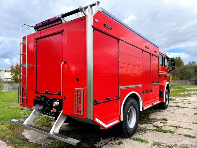 Vehicul de pompieri / autospecială de stingere cu apă MAN TGM 18.320 TLF 6000 4x4 Seilwinde