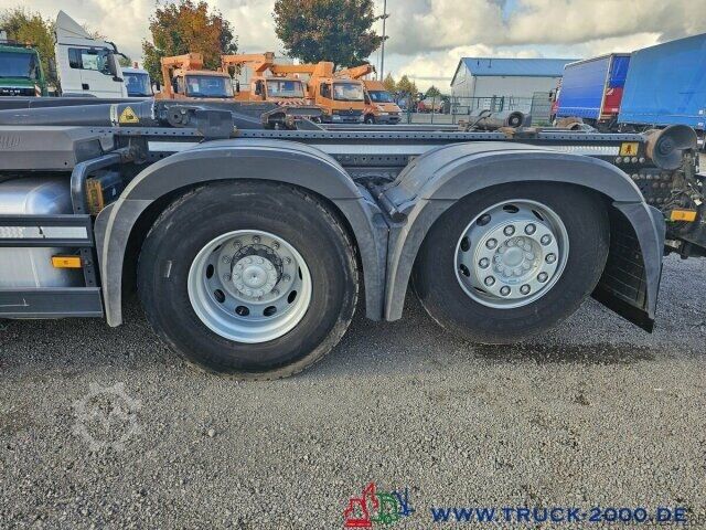 Autocamion cu caroserie interschimbabilă MAN TGS 26.320 6x2 BDF Mitnahmestapler AHK 1. Hand
