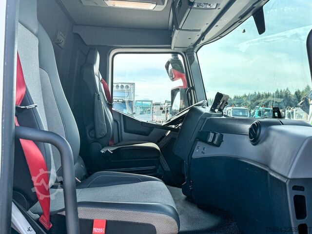 Truck mounted crane RENAULT T 380 Abschleppwagen 8,00 m HIAB 111 B-2 + FUNK
