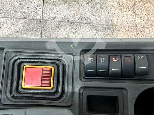 περονοφόρο ανυψωτικό Jungheinrich EFG 216