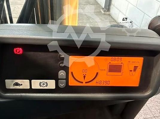 περονοφόρο ανυψωτικό Jungheinrich EFG 216