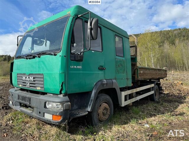 Zwiastun platformy MAN LE 8.180 Flatbed truck