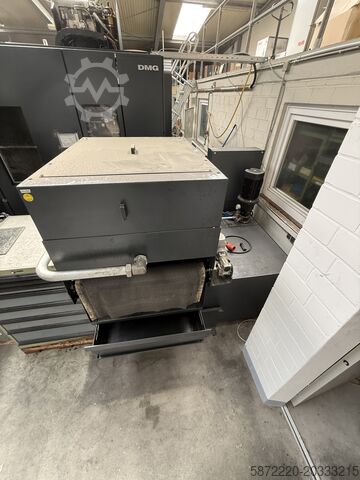 ユニバーサルマシニングセンター Deckel Maho DMG HSC 75