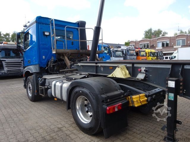 د معیار ټراکټر واحد MERCEDES-BENZ 1853 Arocs SZM mit Kipperpumpe