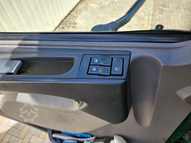 বক্স ট্রাক DAF LF 310 Isokoffer, 19 To, Ladebordwand 1.500 Kg