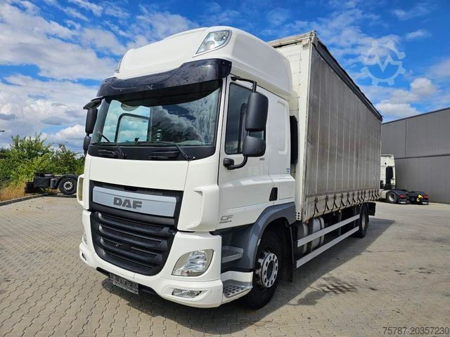 Flaklastbil med kapell DAF DAF CF 310 Space Cab, Gardine, Ladebordwand 1,5