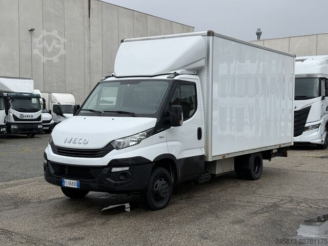 Furgoneta caja Iveco daily 35-140