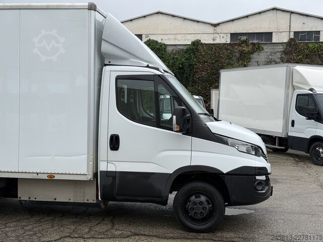 Furgoneta caja Iveco daily 35-140