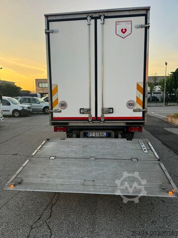 Refrigerated insulated van Iveco DAILY 72 -180 FRIGO THERMO KING V500M